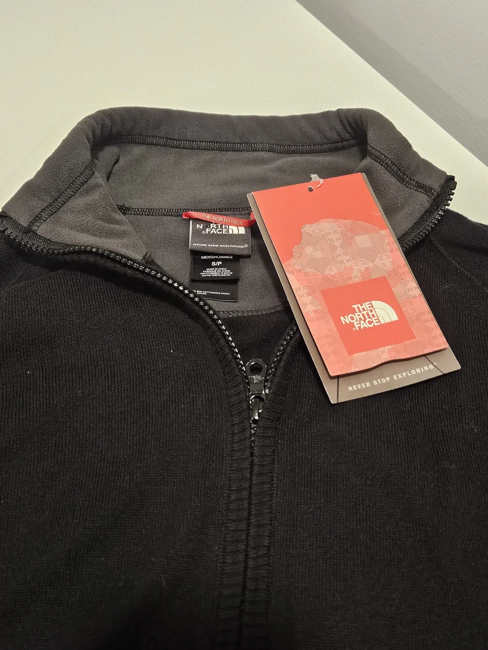 The North Face Men's Black Full-Zip Sweater